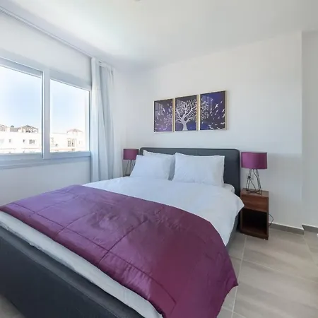 Apartamento Blossom Penthouse With Jacuzzi Vokolidha