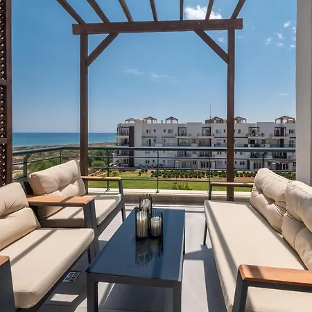 Blossom Penthouse With Jacuzzi