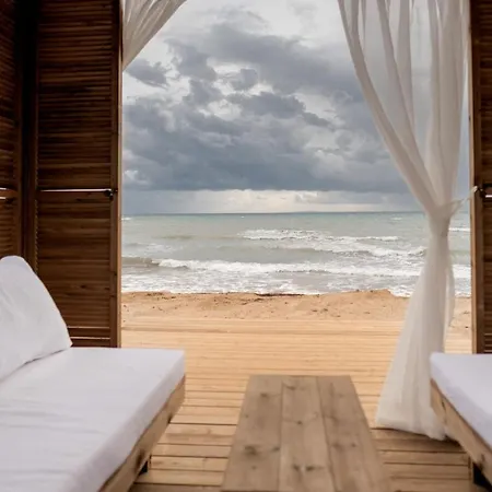 Blossom Penthouse With Jacuzzi Vokolidha