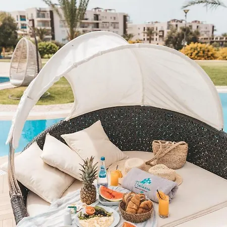 Blossom Penthouse With Jacuzzi Vokolidha